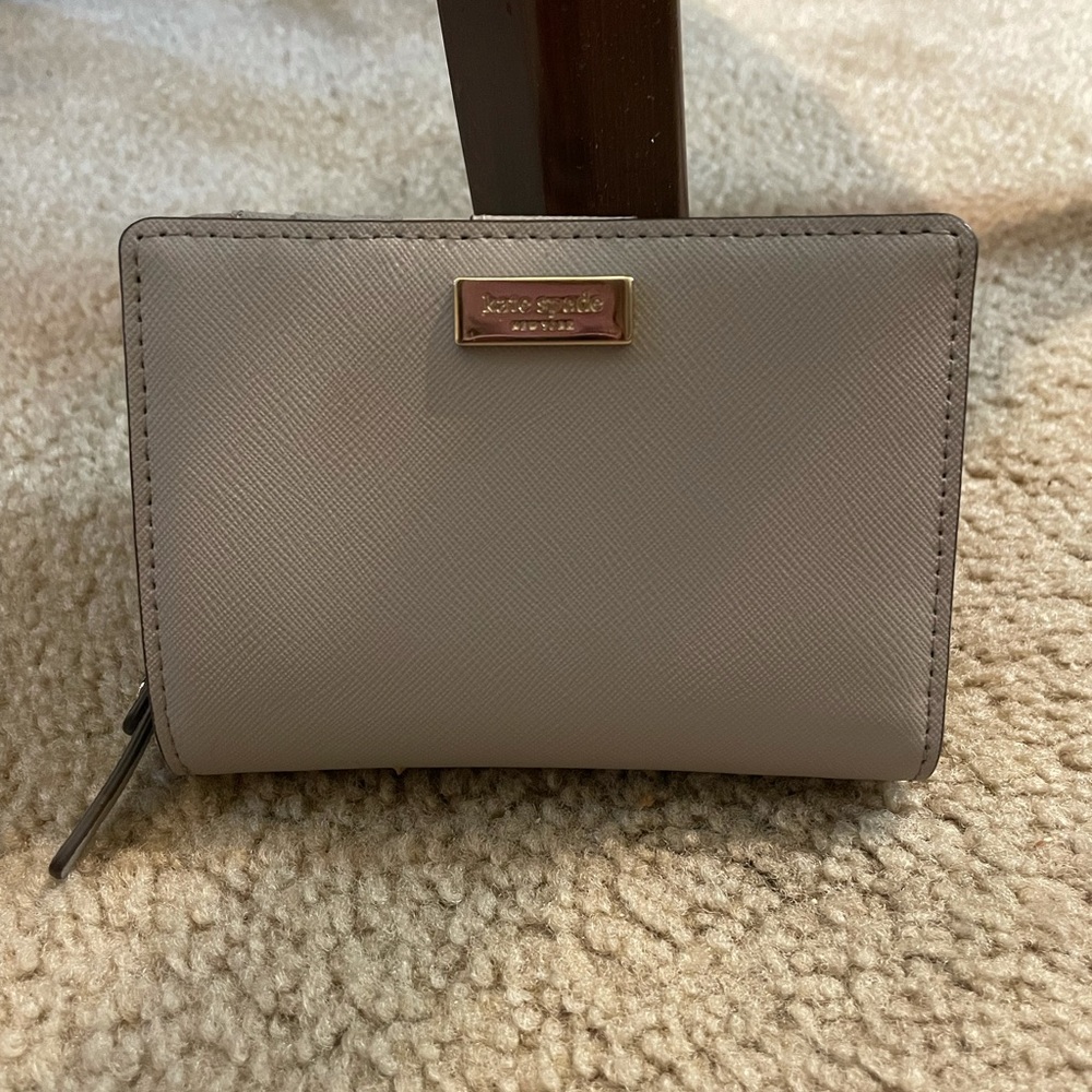 Kate Spade New York bifold gray wallet
